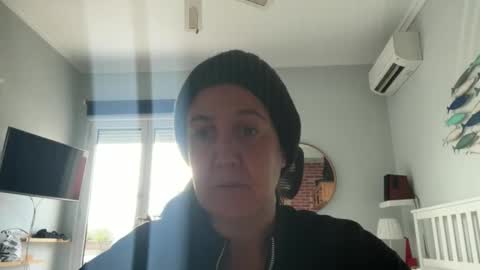 Snapshot of drresa chatting on 03-25-26, 09:15 Dr. Resa online show from 03-25-26, 09:15