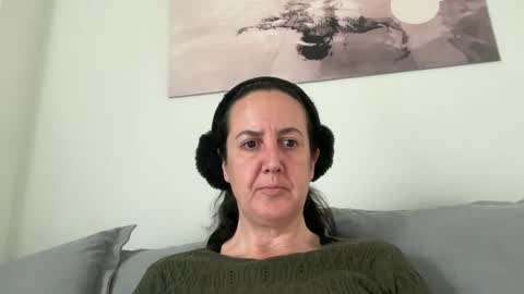 Snapshot of drresa chatting on 04-23-26, 07:52 Dr. Resa online show from 04-23-26, 07:52