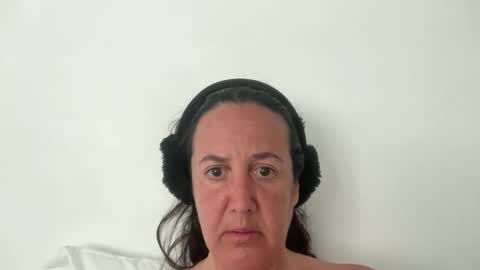 Snapshot of drresa chatting on 05-12-26, 05:37 Dr. Resa online show from 05-12-26, 05:37