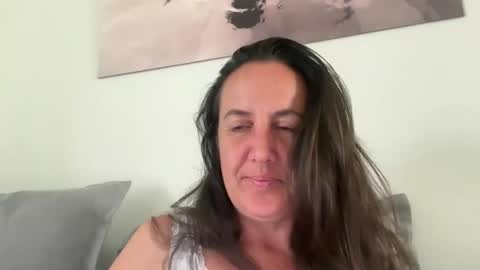 Snapshot of drresa chatting on 05-17-26, 08:12 Dr. Resa online show from 05-17-26, 08:12