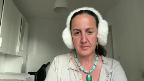 Snapshot of drresa chatting on 05-19-26, 04:35 Dr. Resa online show from 05-19-26, 04:35