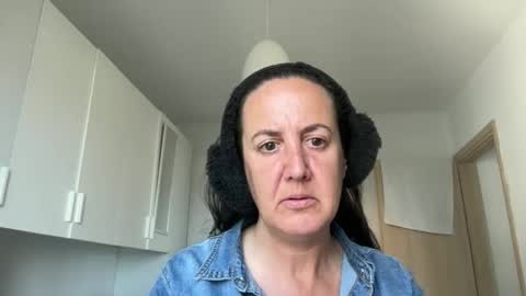 Snapshot of drresa chatting on 05-22-26, 09:15 Dr. Resa online show from 05-22-26, 09:15
