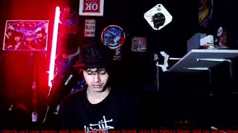 Snapshot of drumcore_01 chatting on 06-05-26, 01:01 Drum-Core online show from 06-05-26, 01:01