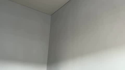 Bella online show from 03-26-26, 01:44