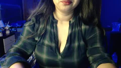 Dua online show from 04-18-26, 01:20