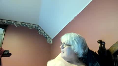 Snapshot of dug38 chatting on 06-26-26, 02:16 Doug online show from 06-26-26, 02:16