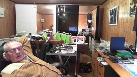 dugudu38 online show from 12-04-24, 08:51