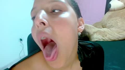 dulce1609 online show from 02-14-25, 01:45