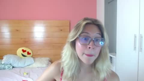 dulce__victoria__ online show from 03-21-26, 12:59
