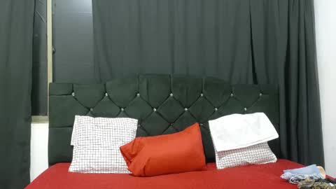 Dulce Alexandra online show from 05-19-26, 12:00
