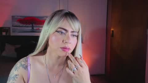 Snapshot of dulce_charlottee chatting on 04-24-26, 07:38 DULCE online show from 04-24-26, 07:38