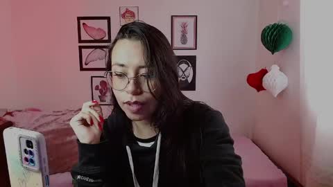 Dulce online show from 04-10-26, 11:48