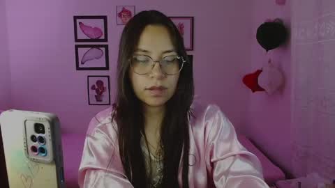 Dulce online show from 05-19-26, 01:56