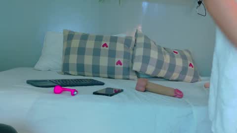 Snapshot of dulcesexy__ chatting on 06-04-26, 08:04 Dulce Sexy online show from 06-04-26, 08:04