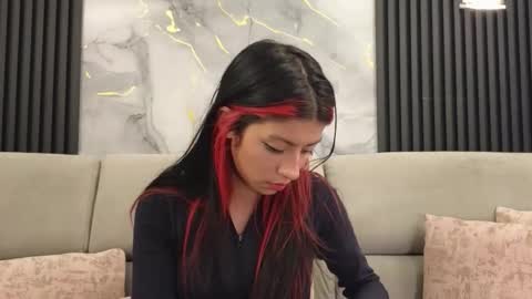 Dulce online show from 03-25-26, 03:23