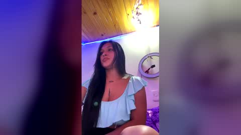 Snapshot of dulcii677 chatting on 02-12-26, 12:33 Dulcii677 online show from 02-12-26, 12:33