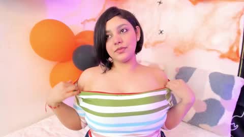 Snapshot of dullce77 chatting on 10-31-25, 06:31 Dulce online show from 10-31-25, 06:31