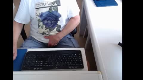 Snapshot of dutchpornking2 chatting on 06-26-26, 06:40 dutchpornking2 online show from 06-26-26, 06:40