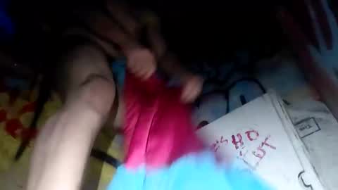 Snapshot of dwadek081704 chatting on 04-05-26, 09:28 dwadek081704 online show from 04-05-26, 09:28