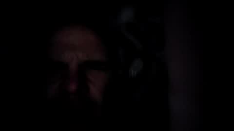 Snapshot of dwadek081704 chatting on 06-24-26, 06:01 dwadek081704 online show from 06-24-26, 06:01