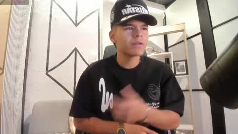 dylanroyce_ online show from 05-12-26, 12:46