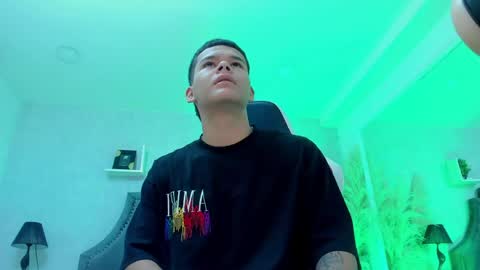 dylanroyce_ online show from 05-30-26, 12:57