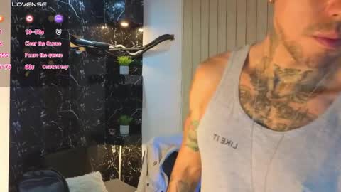 D Y L A N online show from 05-18-26, 02:51