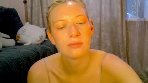 Lily online show from 07-03-26, 10:32