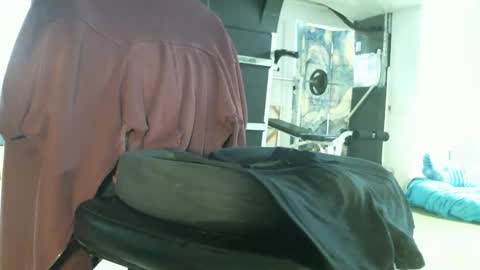 Snapshot of eatsomecum chatting on 11-28-25, 09:50 Eatshizjizz online show from 11-28-25, 09:50