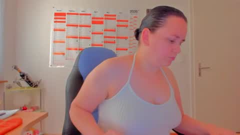 Snapshot of ebikon24 chatting on 06-20-26, 06:11 ebikon24 online show from 06-20-26, 06:11