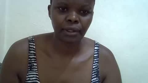 ebony_cuttey30 online show from 05-25-26, 07:25