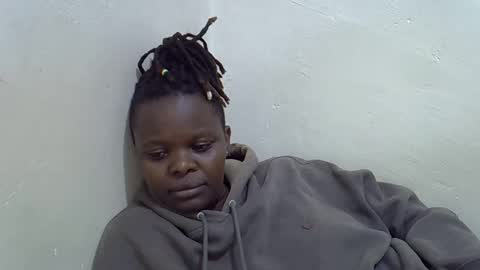 ebony_cuttey30 online show from 05-30-26, 07:00