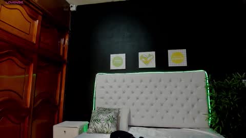 ebony_katterin online show from 12-20-25, 11:17