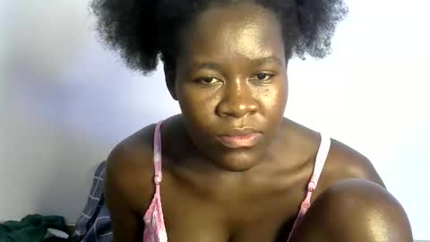 Snapshot of ebony_lynne chatting on 05-06-26, 08:36 ebony_lynne online show from 05-06-26, 08:36