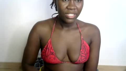 Snapshot of ebony_lynne chatting on 06-15-26, 05:26 ebony_lynne online show from 06-15-26, 05:26