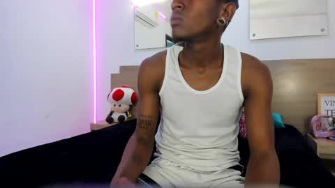 ebony_n_blonde online show from 03-25-26, 08:04
