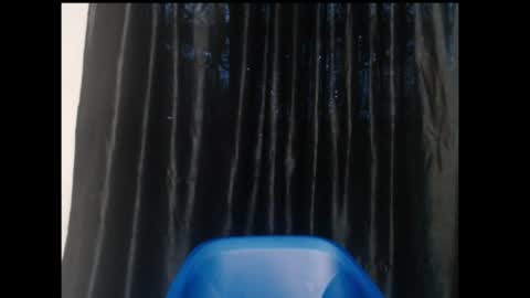 Snapshot of ebony_queenx chatting on 06-17-26, 05:14 Queen online show from 06-17-26, 05:14
