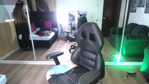 ebony_rizon online show from 04-16-26, 01:01