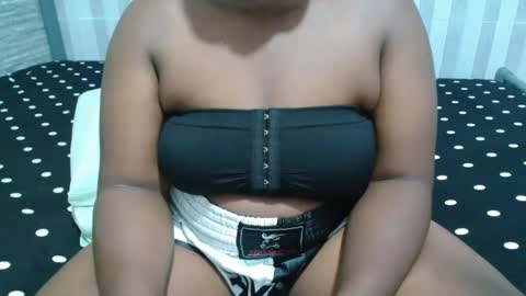 Snapshot of ebony_sabrina chatting on 01-08-26, 08:38 Sabrina online show from 01-08-26, 08:38