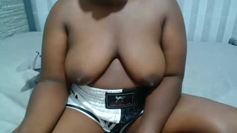 Snapshot of ebony_sabrina chatting on 01-18-26, 08:01 Sabrina online show from 01-18-26, 08:01