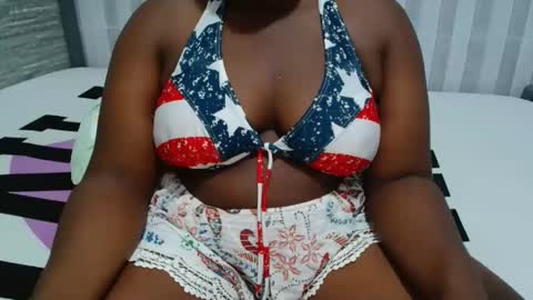 Snapshot of ebony_sabrina chatting on 04-01-26, 07:53 Sabrina online show from 04-01-26, 07:53