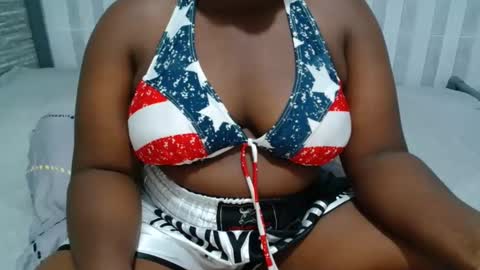 Snapshot of ebony_sabrina chatting on 04-23-26, 07:05 Sabrina online show from 04-23-26, 07:05