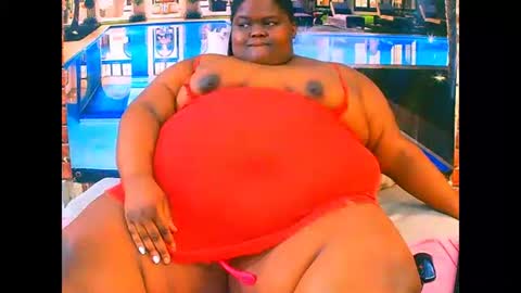 ebonyhotbuns4u2luv online show from 05-14-26, 07:04