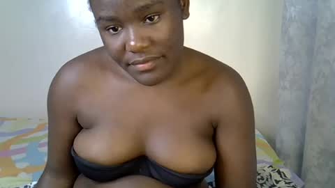 Snapshot of ebonyrapunzelle chatting on 07-17-26, 09:19 ebonyrapunzelle online show from 07-17-26, 09:19