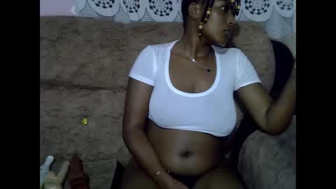pretty online show from 05-27-26, 09:28