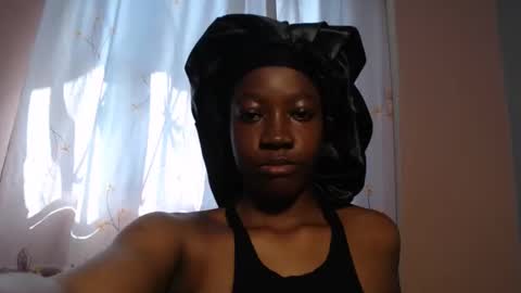Snapshot of ebonysmiles00 chatting on 05-30-26, 12:02 ebonysmiles00 online show from 05-30-26, 12:02