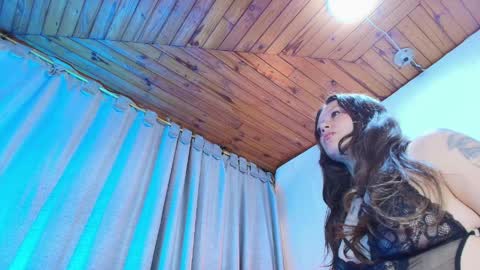 Snapshot of eda_bonne chatting on 04-05-26, 11:18 Edda online show from 04-05-26, 11:18