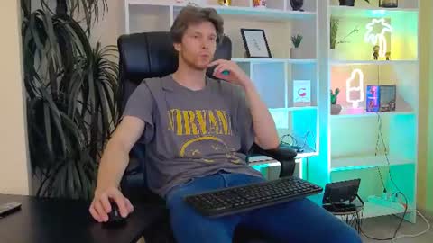 Snapshot of eddie_baker chatting on 07-15-26, 08:36 eddie_baker online show from 07-15-26, 08:36