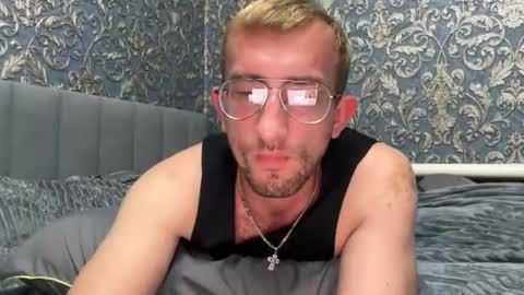 eddy_1994 online show from 07-10-26, 01:14