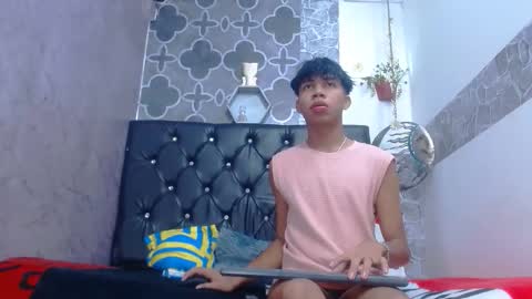 edi_stwix18 online show from 04-14-26, 03:01